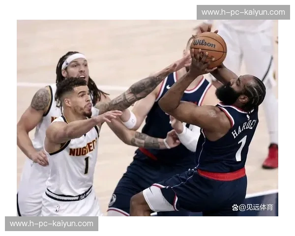 决战之巅：活塞与掘金的篮球史诗，谁能笑傲绿茵？